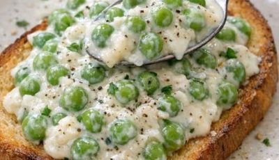 Creamed Peas on Toast: The Cozy Classic You Didn’t Know You Needed