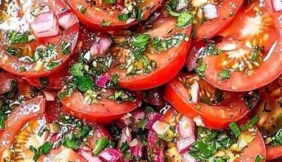 Delicious Marinated Tomato Salad