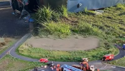 Serious accident leaves 9 dead, among them was our dear beloved singer